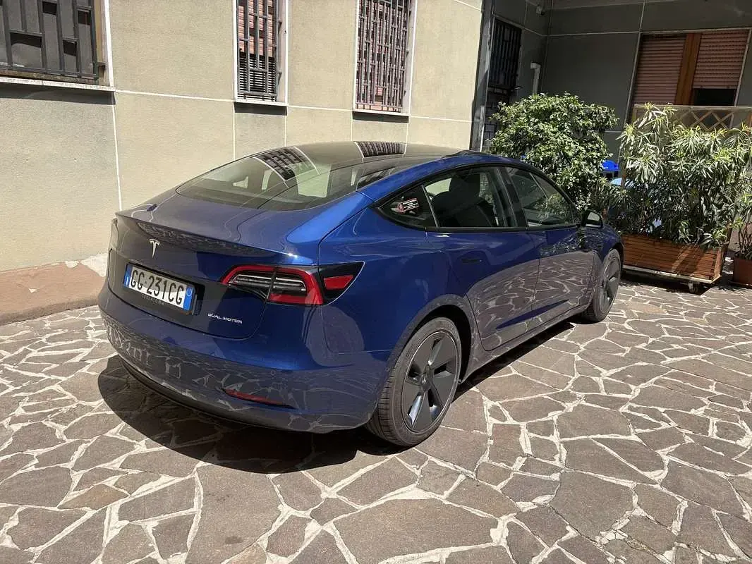 Usata Tesla Model 3 152 kW (208 CV) 2021 Blu/azzurro Berlina
