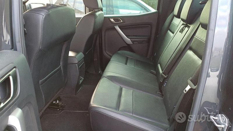 Usata Ford Ranger Limited 170 CV (125 kW) 2021 Grigio Pick-up