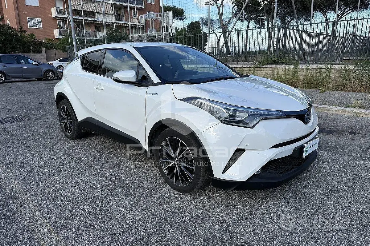 Usata Toyota C-HR Lounge 98 CV (72 kW) 2017 Bianco SUV
