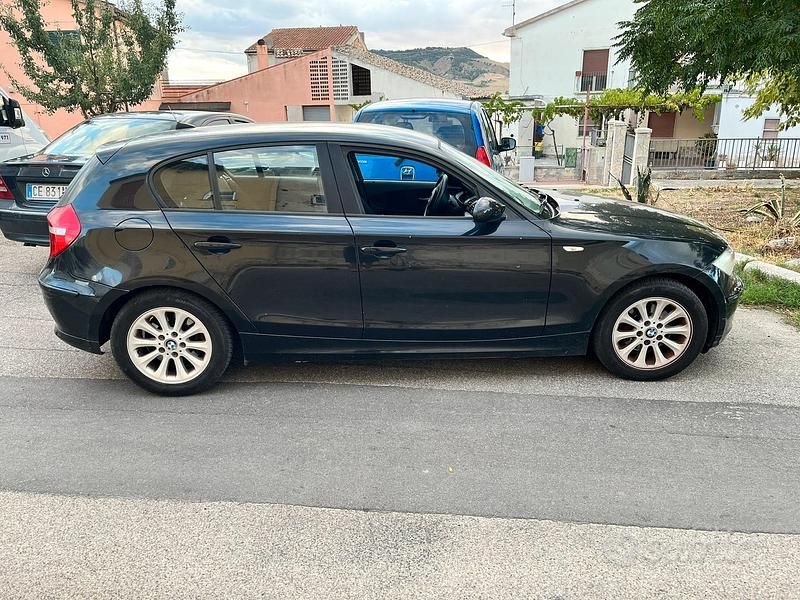 Usata BMW 118 2008 Nero Utilitaria