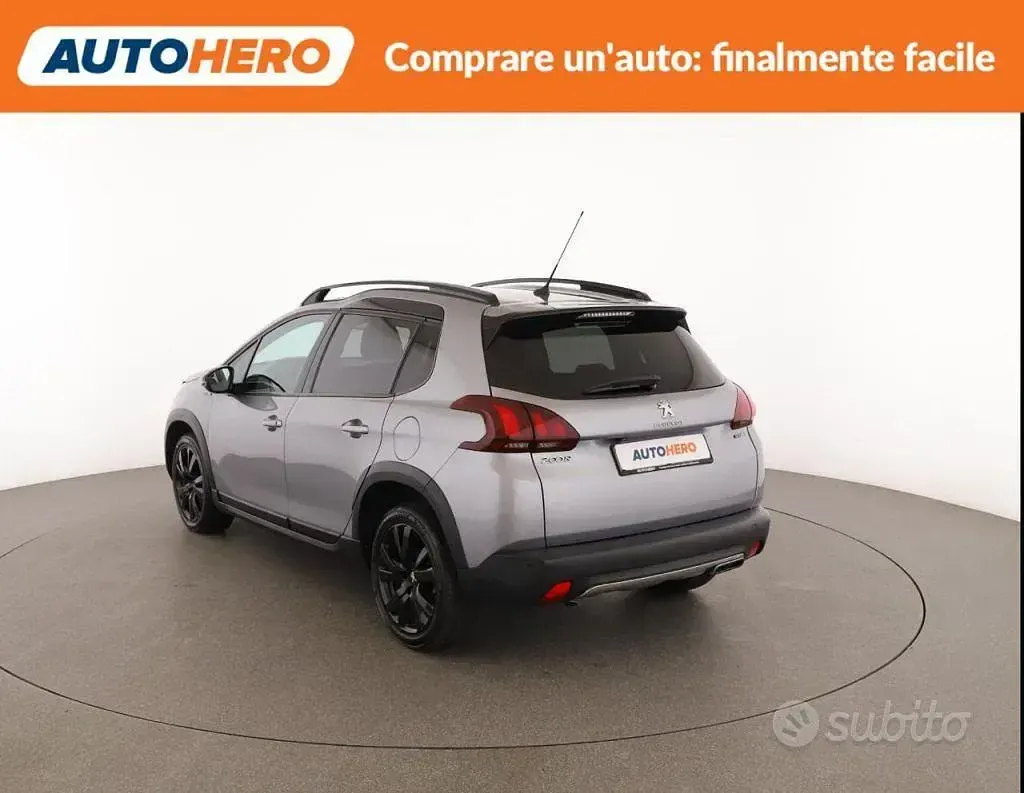 Usata Peugeot 2008 GT-line 120 CV (88 kW) 2017 Grigio SUV