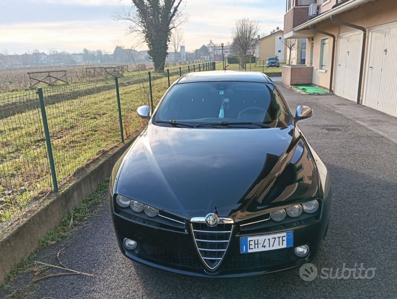 Usata 2011 Alfa Romeo 159 Station wagon | 5300 € (Cara) - Immagine 1/4