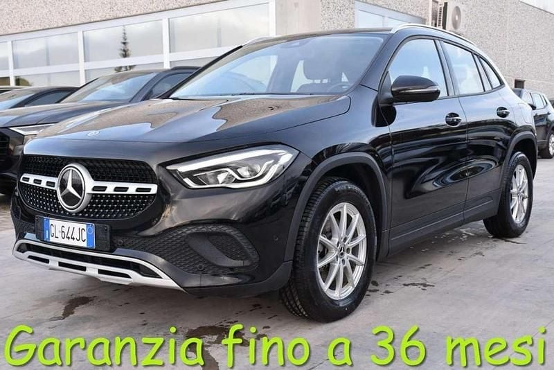Usata Mercedes GLA200 Business 150 CV (110 kW) 2022 Nero SUV