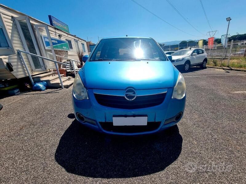 Usata Opel Agila Enjoy 65 CV (47 kW) 2009 Blu Utilitaria