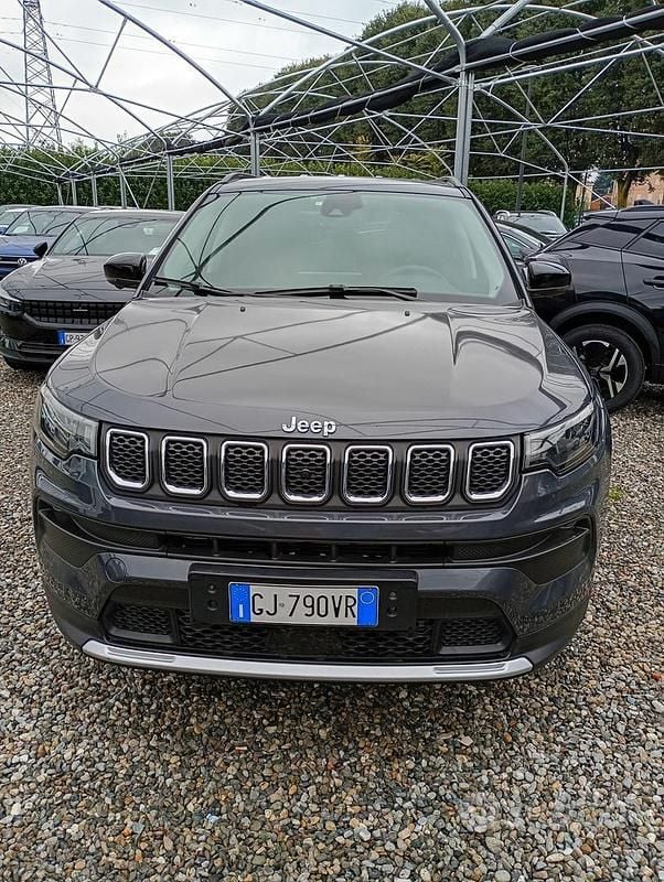Grigio Usata 2022 Jeep Compass Altitude SUV | 18.700 € (Ottimo prezzo) - Immagine 1/4