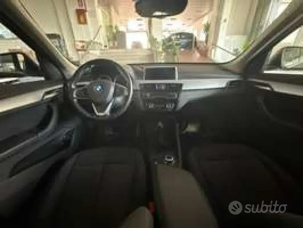 Usata BMW X1 Advantage 125 CV (91 kW) 2022 Grigio SUV
