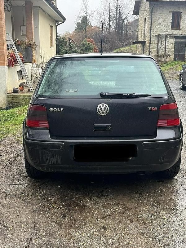 Usata VW Golf IV 130 CV (95 kW) 2003 Berlina