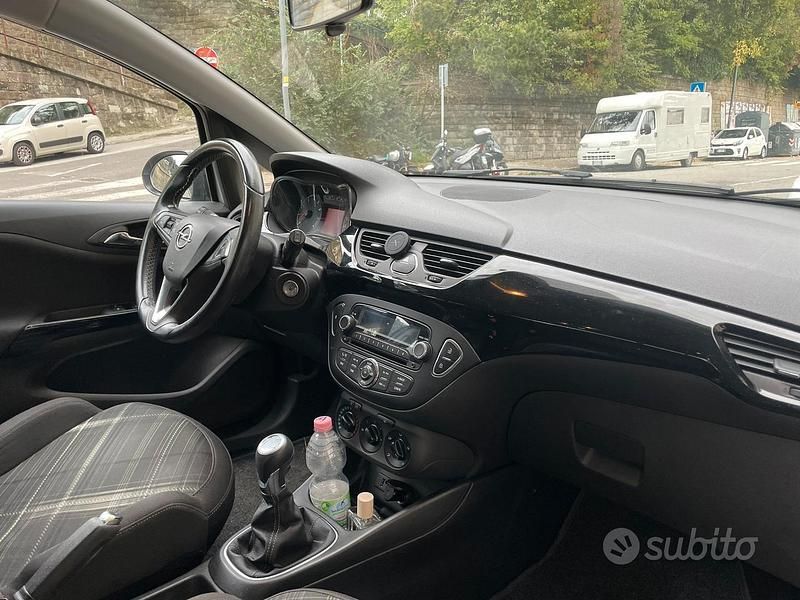Usata Opel Corsa 69 CV (50 kW) 2015 Berlina