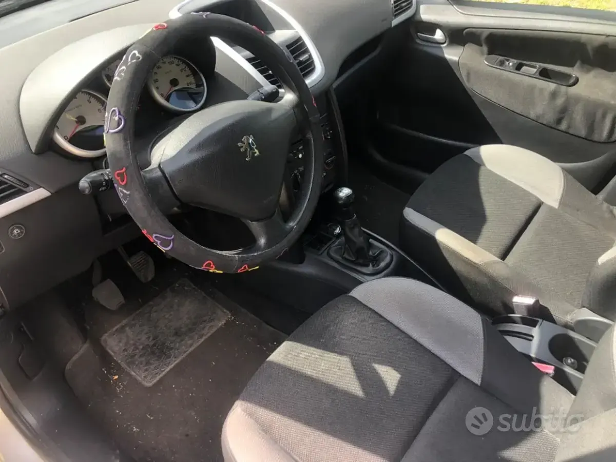 Usata Peugeot 207 Sport 73 CV (53 kW) 2009 Grigio Berlina