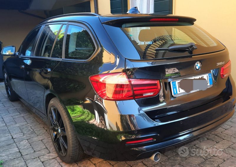 Usata BMW 318 150 CV (110 kW) 2019 Nero Station wagon