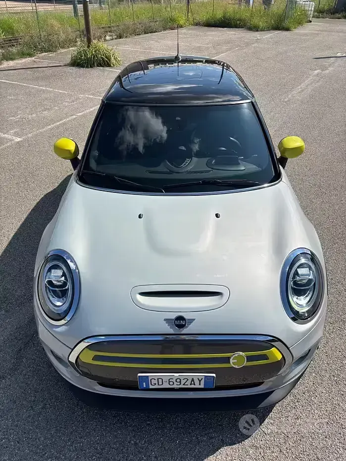 Usata Mini Cooper SE 75 kW (102 CV) 2020 Grigio Utilitaria