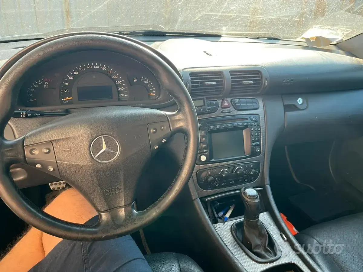 Usata Mercedes C180 150 CV (110 kW) 2004 Grigio Station wagon
