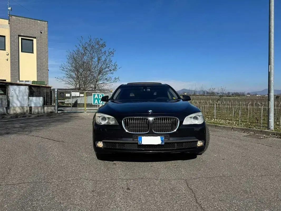 Usata BMW 740 313 CV (230 kW) 2013 Grigio Berlina