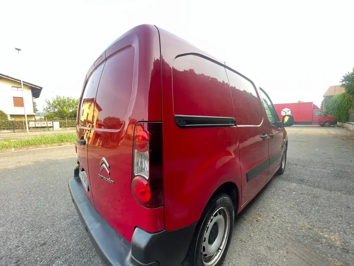Usata Citroën Berlingo 99 CV (72 kW) 2017 Rosso Monovolume