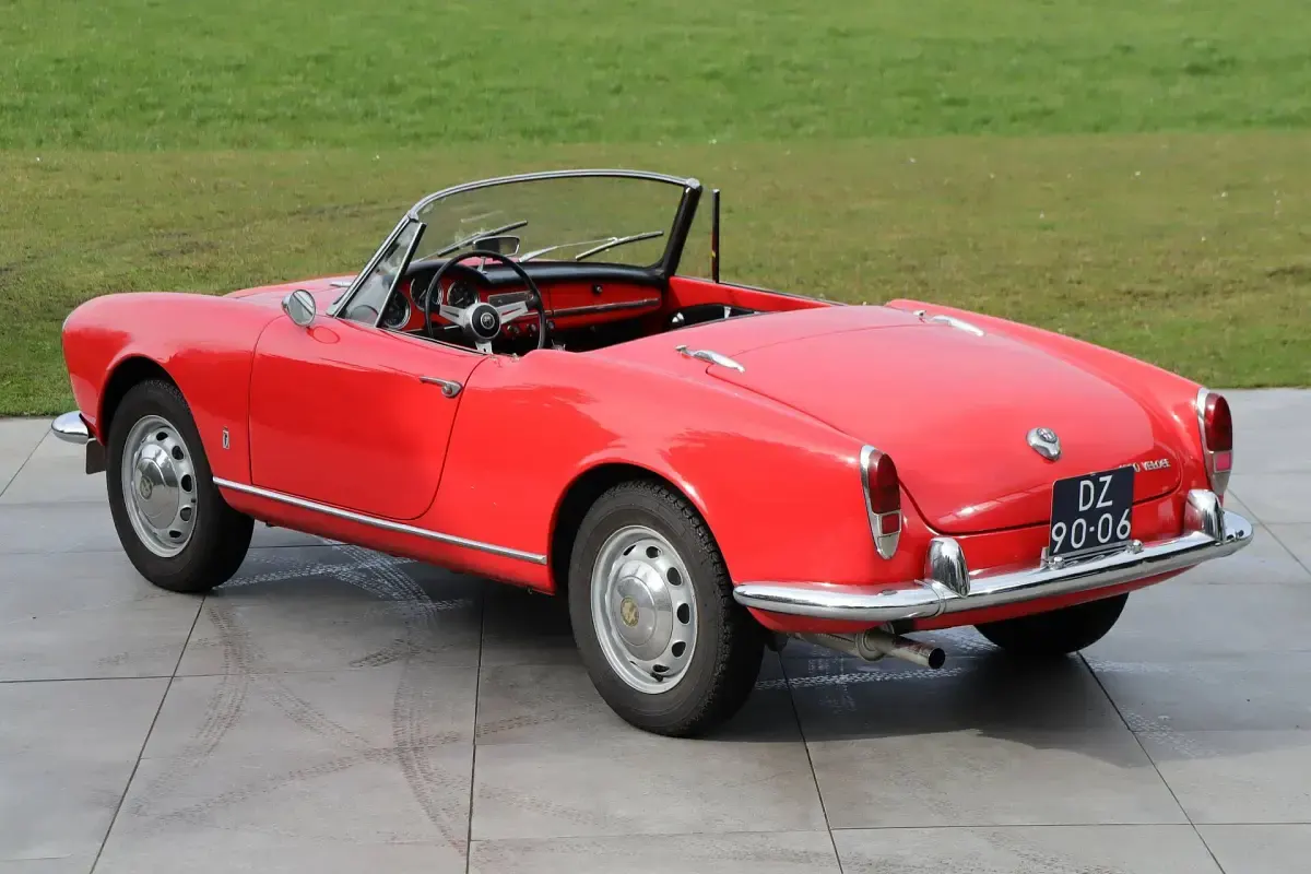Usata Alfa Romeo Giulia Veloce 112 CV (82 kW) 1965 Rosso Cabrio