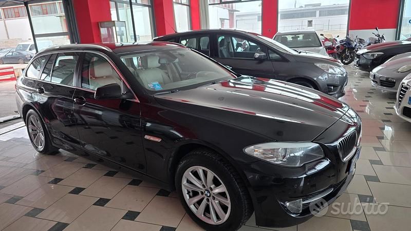 Nero Usata 2012 BMW 520 M Sport Station wagon | 5500 € (Buon prezzo) - Immagine 1/4