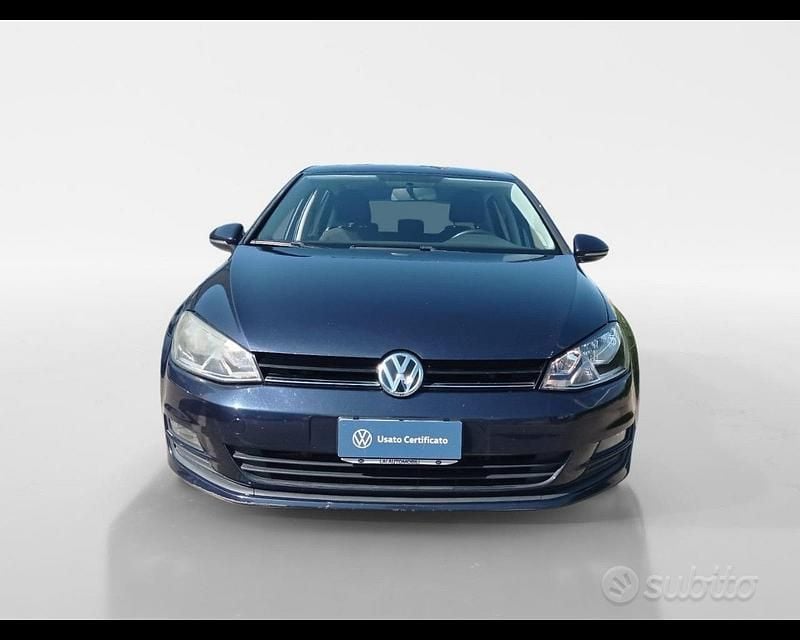 Usata VW Golf VII Trendline 105 CV (77 kW) 2013 Blu Berlina