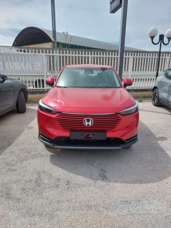 Usata Honda HR-V Hybrid 107 CV (78 kW) 2024 Rosso SUV