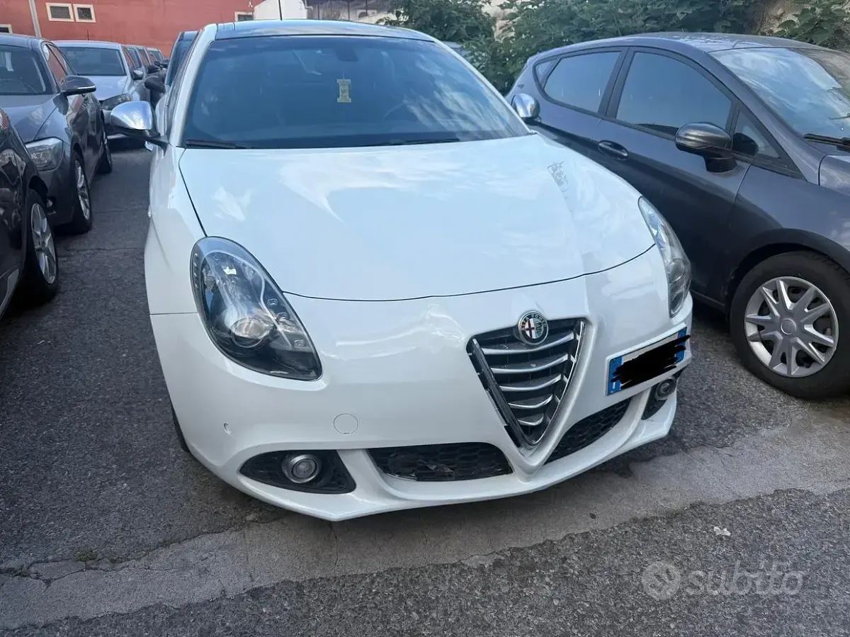 Usata Alfa Romeo Giulietta 120 CV (88 kW) 2015 Bianco Utilitaria