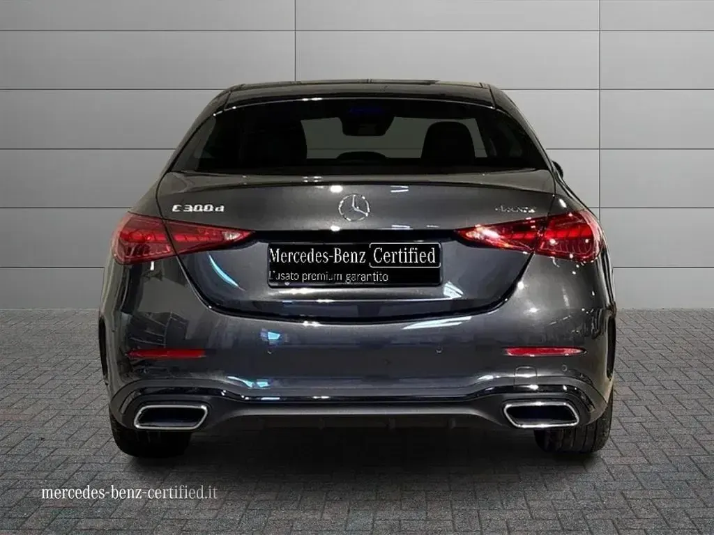 Usata Mercedes C300 Premium Plus 265 CV (194 kW) 2023 Grigio grafite Berlina