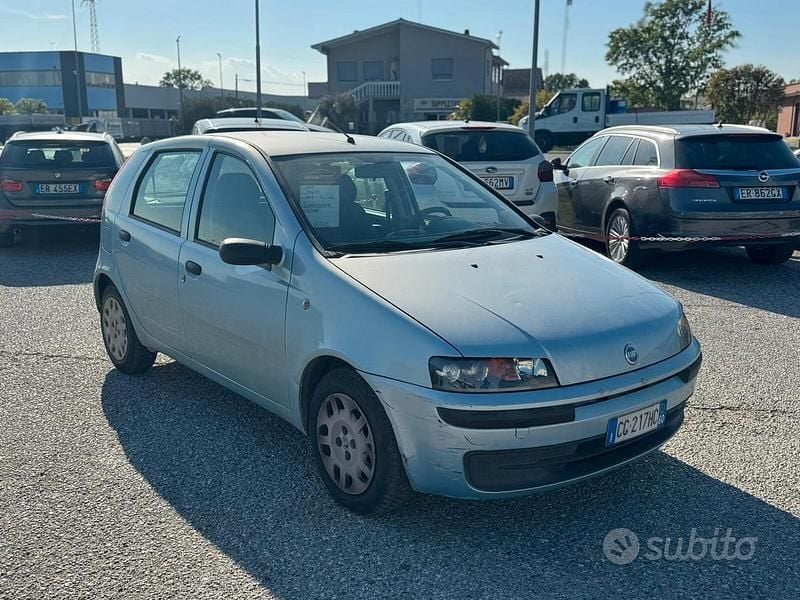 Usata Fiat Punto Emotion 60 CV (44 kW) 2003 Blu Utilitaria