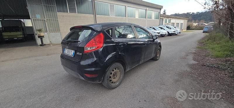 Usata Ford Fiesta Titanium 68 CV (50 kW) 2010 Nero Utilitaria