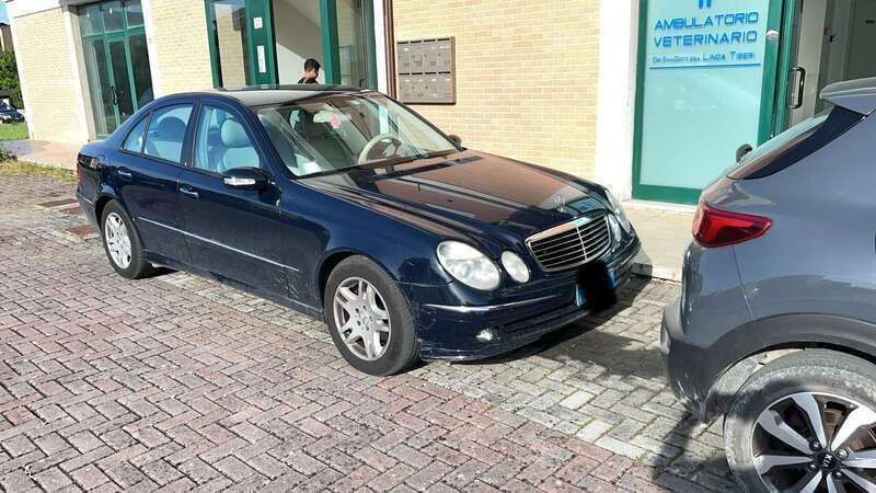 Usata Mercedes E280 Avantgarde 231 CV (169 kW) 2005 Blu Berlina