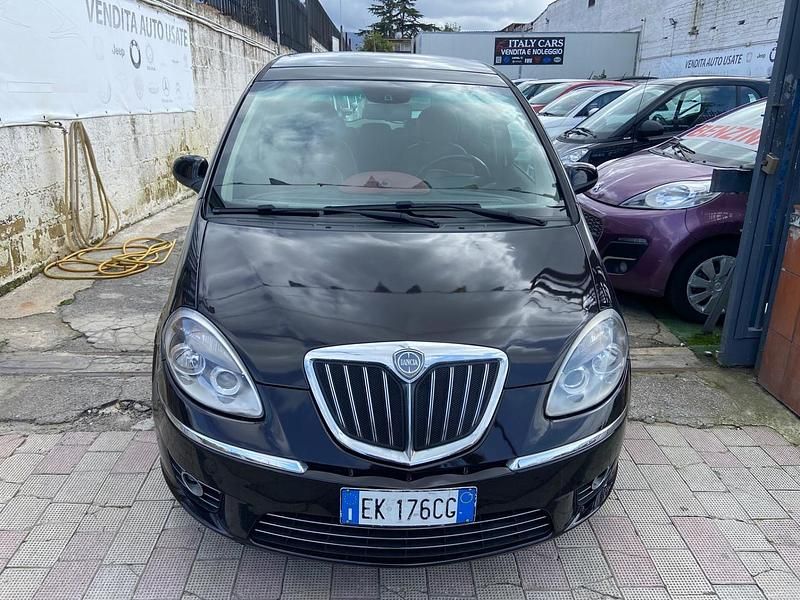 Usata Lancia Musa 95 CV (69 kW) 2011 Nero Monovolume