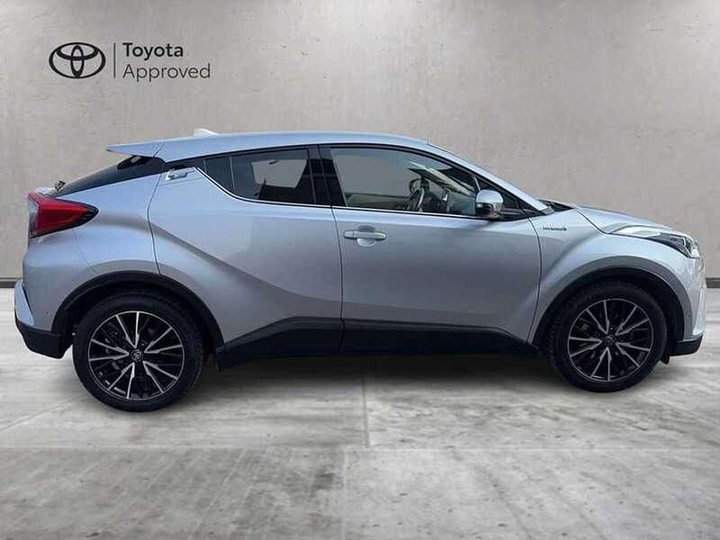 Usata Toyota C-HR Lounge 122 CV (89 kW) 2017 Argento SUV