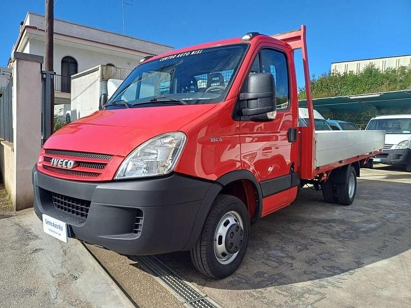 Usata Iveco Daily 150 CV (110 kW) 2007 Rosso