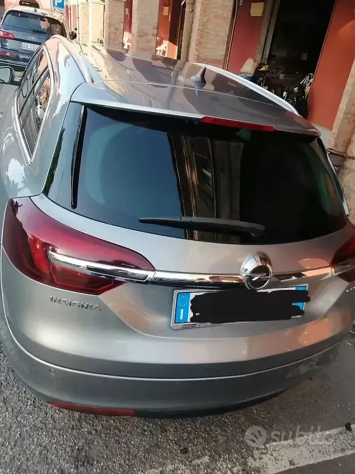 Usata Opel Insignia Sport 140 CV (102 kW) 2014 Grigio Station wagon