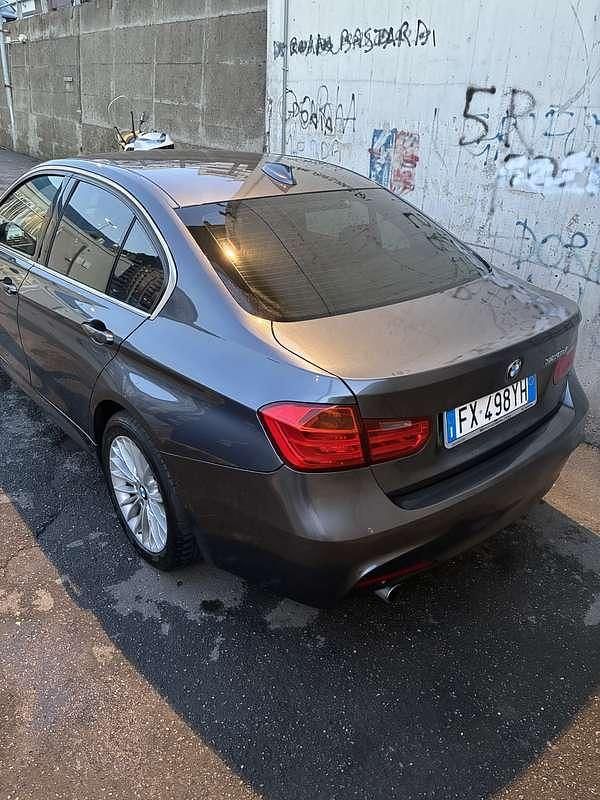 Usata BMW 320 Luxury Line 184 CV (135 kW) 2012 Grigio Berlina