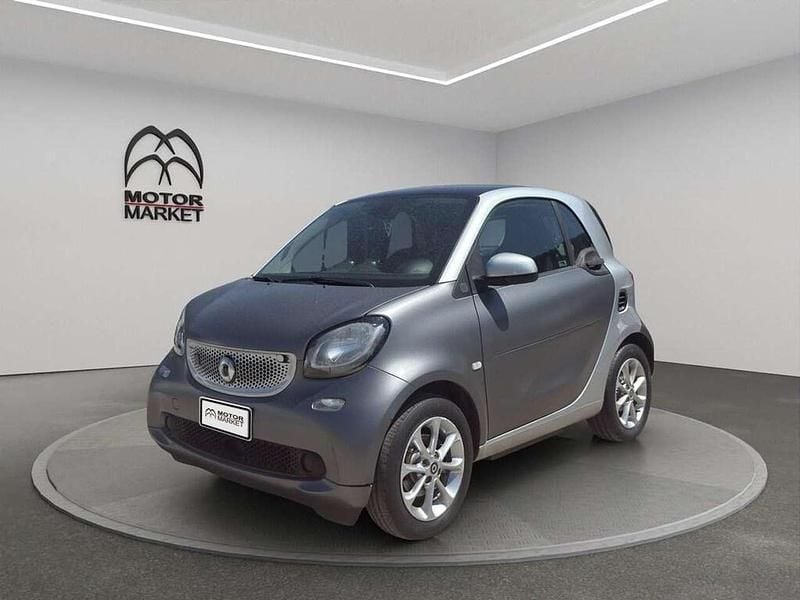 Usata Smart ForTwo Electric Drive Passion 60 kW (82 CV) 2019 Gray Berlina