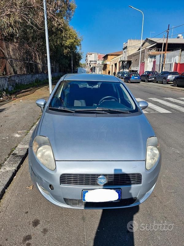Gebraucht Fiat Punto 90 PS (66 kW) 2005 Grau Kleinwagen