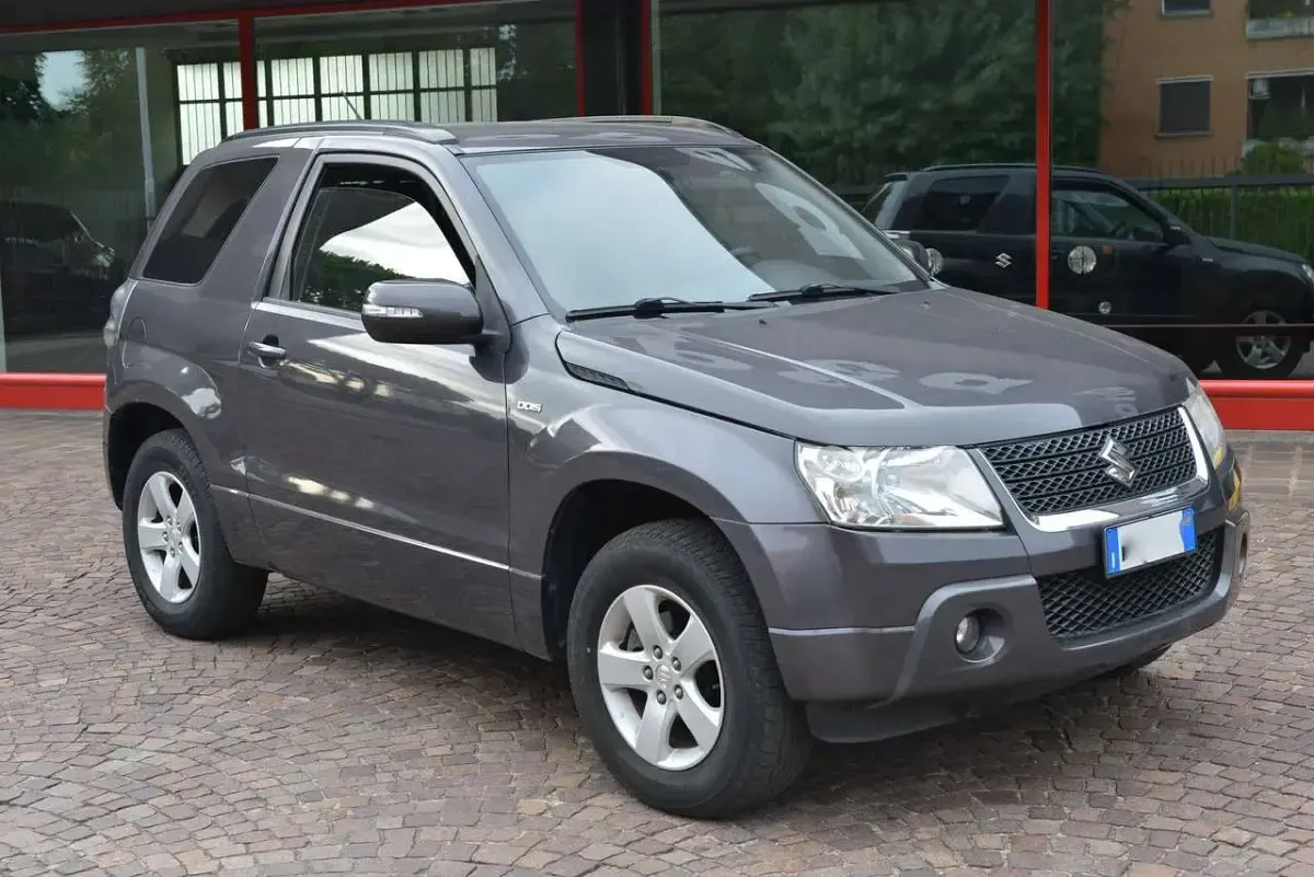 Usata Suzuki Grand Vitara 129 CV (94 kW) 2010 Grigio SUV