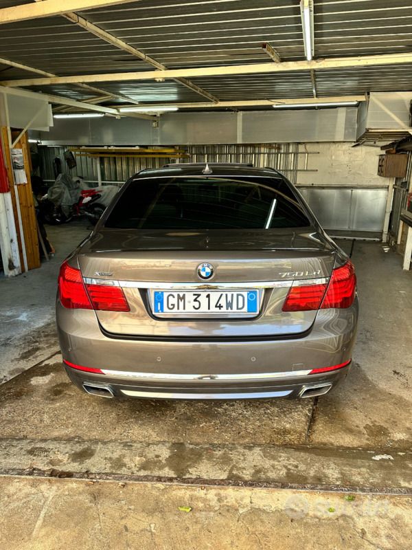 Usata BMW 750 381 CV (280 kW) 2014 Grigio Berlina