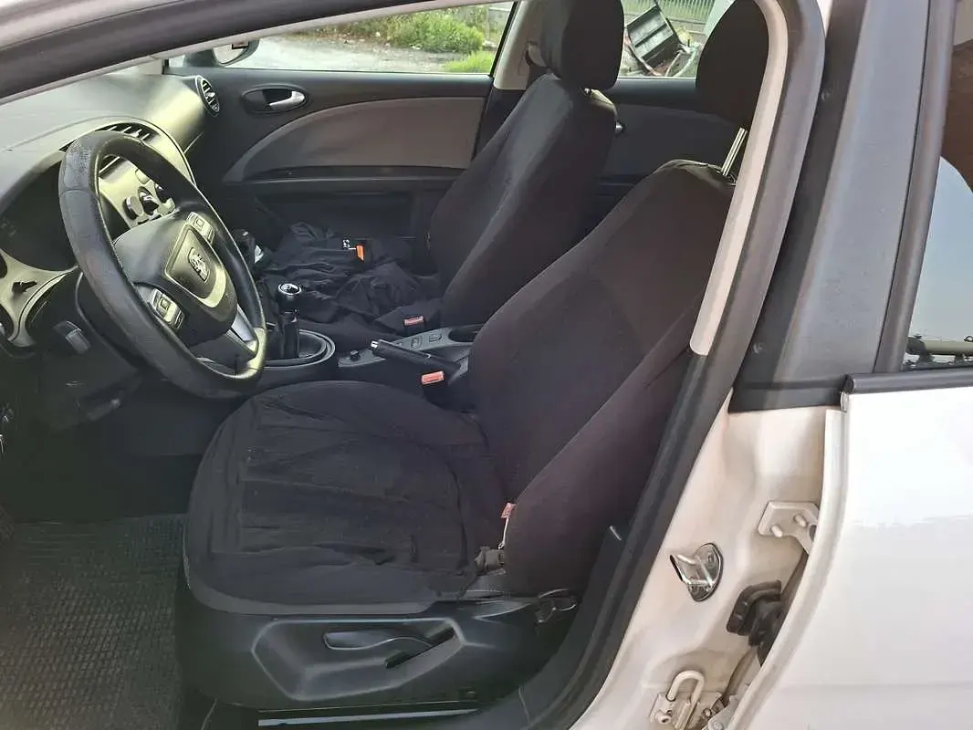 Usata Seat Leon Reference 90 CV (66 kW) 2011 Utilitaria