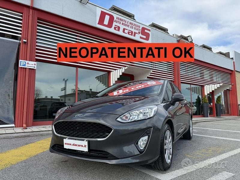 Usata Ford Fiesta 70 CV (51 kW) 2018 Grigio Utilitaria