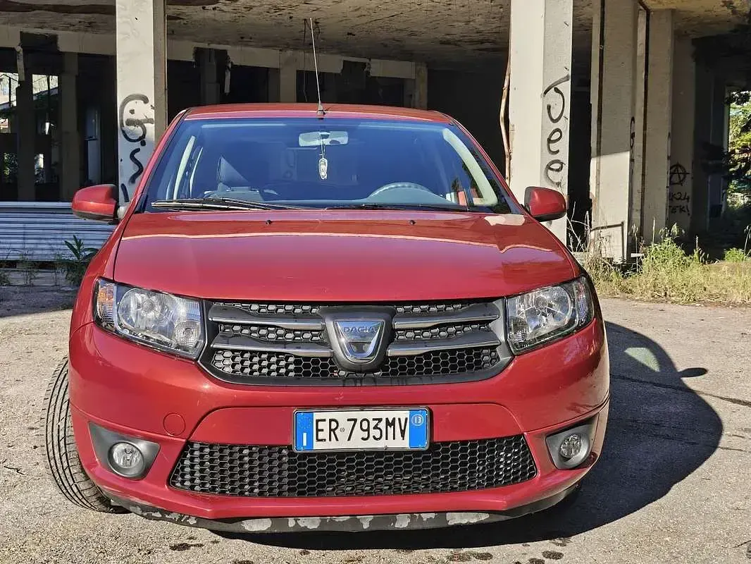Usata Dacia Sandero Lauréate 75 CV (55 kW) 2013 Berlina