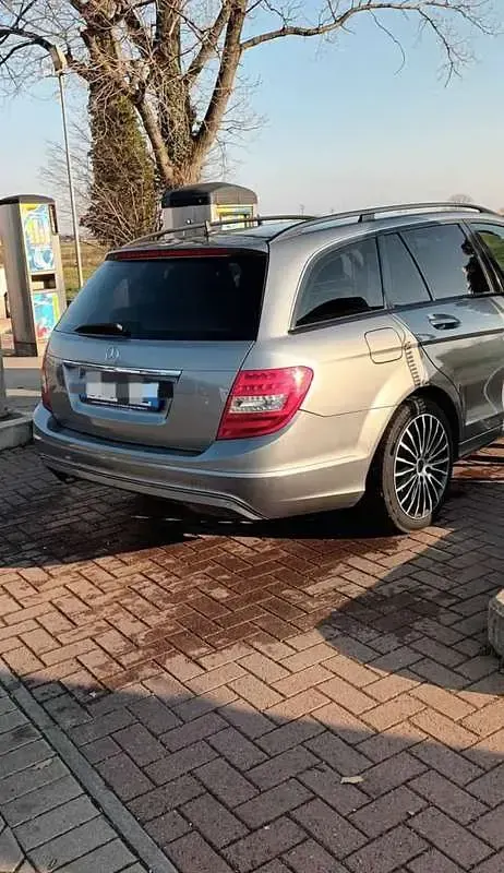 Usata Mercedes C180 120 CV (88 kW) 2014 Grigio Station wagon