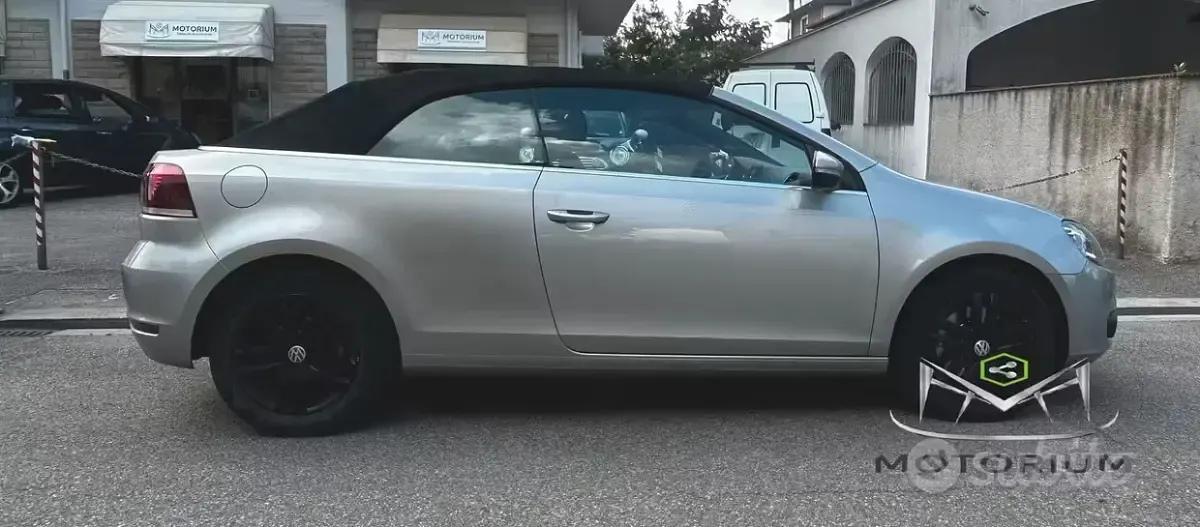 Usata VW Golf Cabriolet 140 CV (102 kW) 2012 Grigio Cabrio