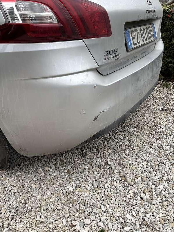 Usata Peugeot 308 Allure 116 CV (85 kW) 2015 Berlina