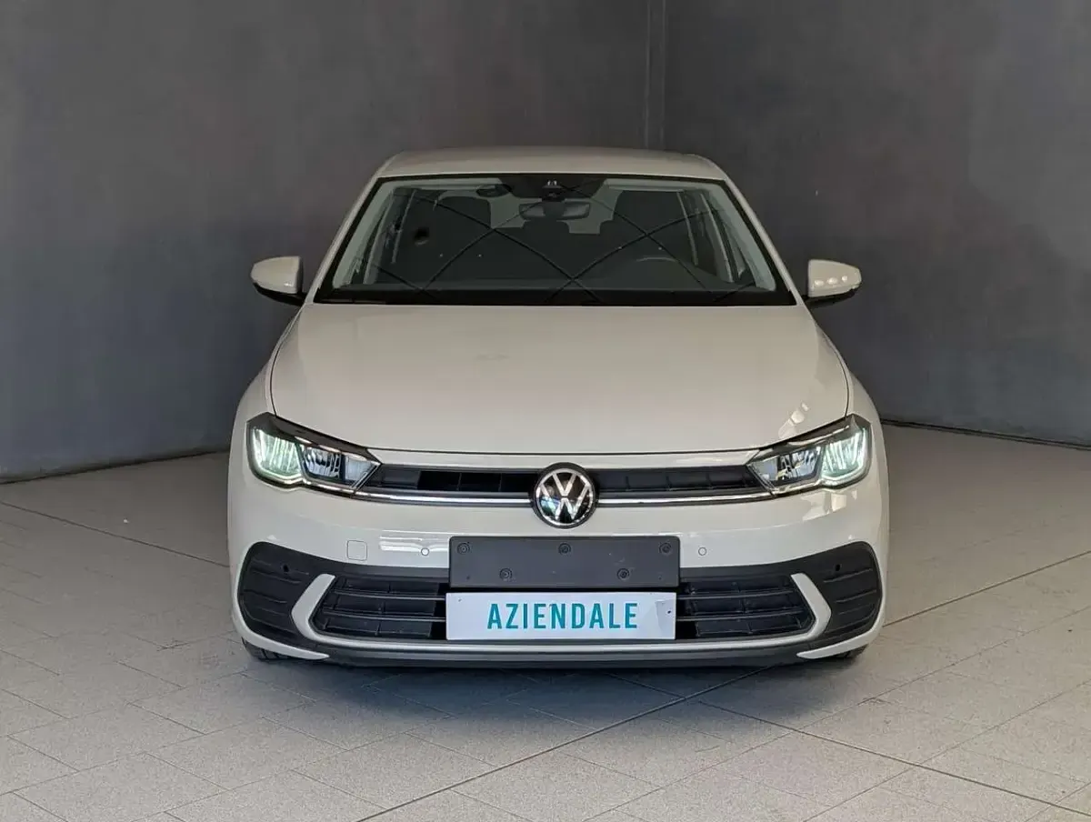 Usata VW Polo Life 80 CV (58 kW) 2024 Grigio Utilitaria