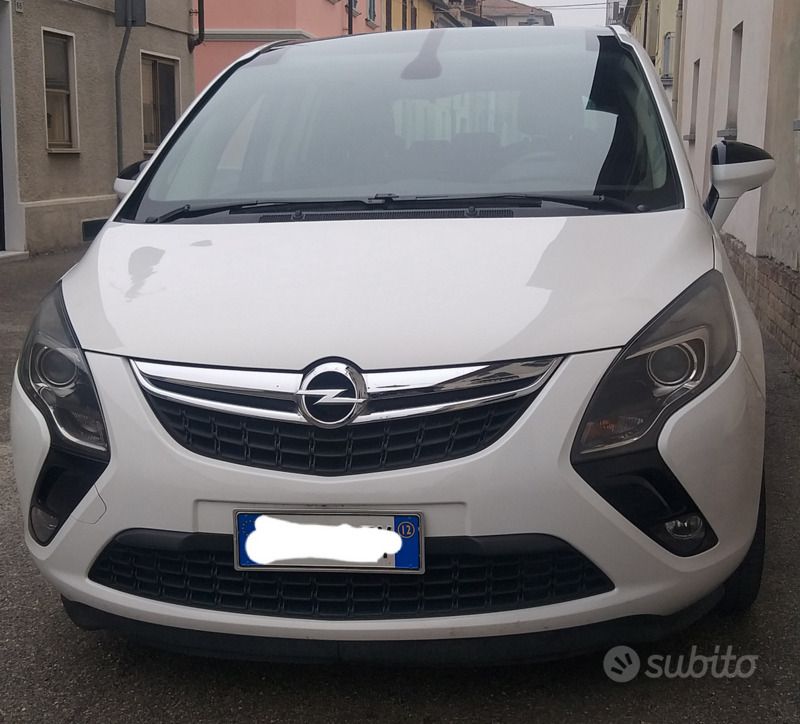 Usata 2012 Opel Zafira Monovolume | 4000 € (Buon prezzo) - Immagine 1/4