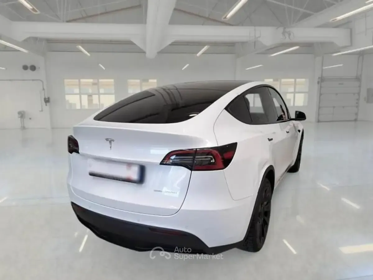Usata Tesla Model Y 75 kW (102 CV) 2022 Bianco SUV