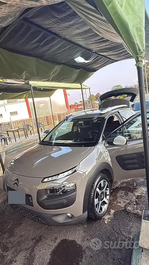 Usata Citroën C4 Cactus 99 CV (72 kW) 2017 Marrone Utilitaria