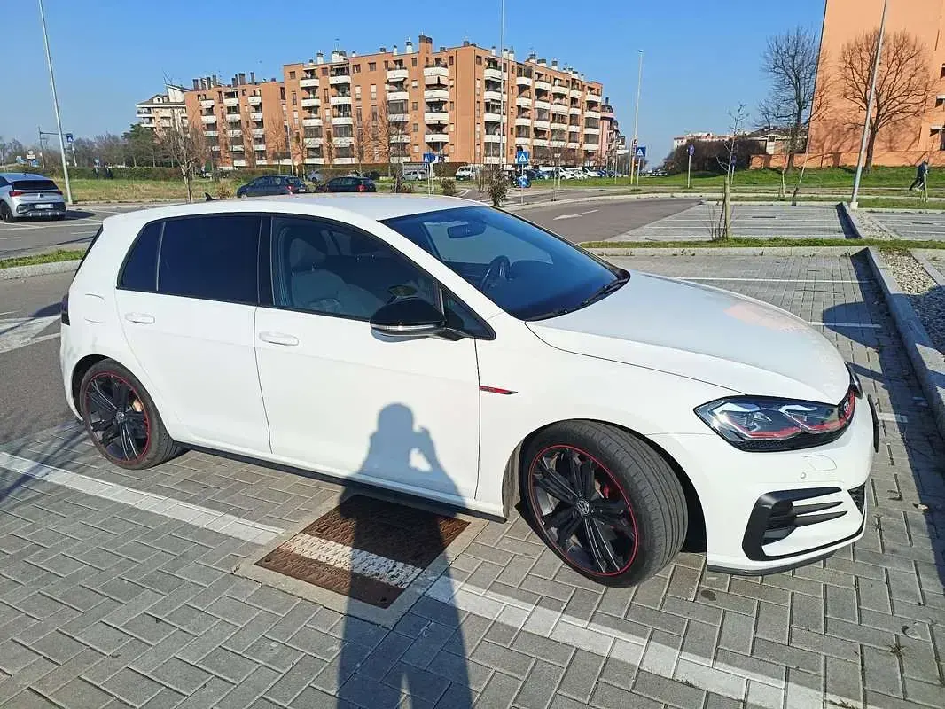 Usata VW Golf VII GTI 230 CV (169 kW) 2017 Berlina
