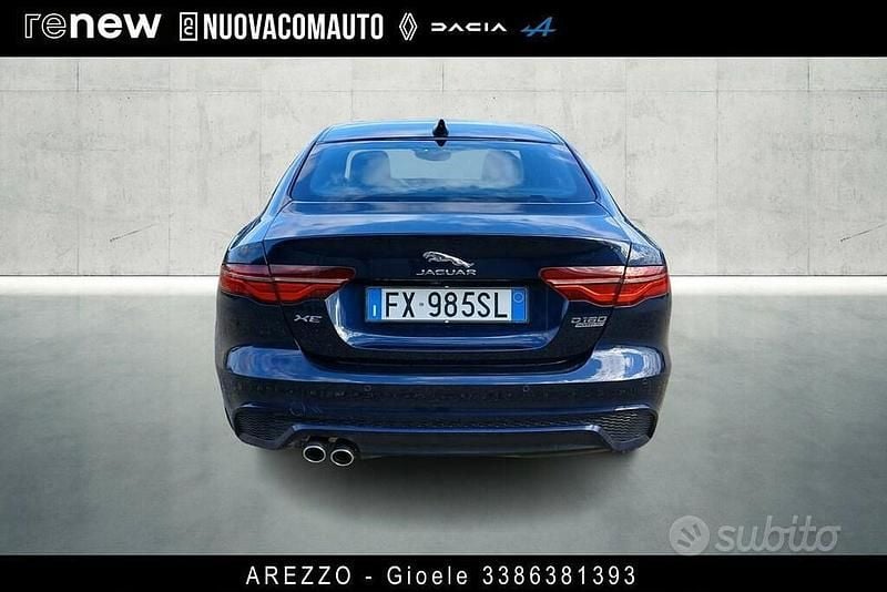 Usata Jaguar XE R-Dynamic 180 CV (132 kW) 2019 Blu Berlina