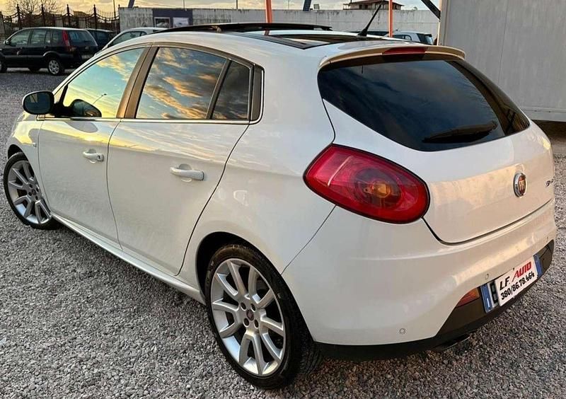 Usata Fiat Bravo Sport 140 CV (102 kW) 2010 Bianco Utilitaria