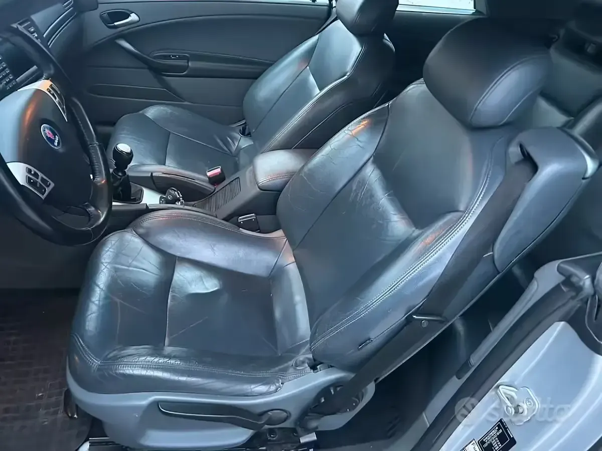 Usata Saab 9-3 Cabriolet Aero 210 CV (154 kW) 2004 Grigio Cabrio